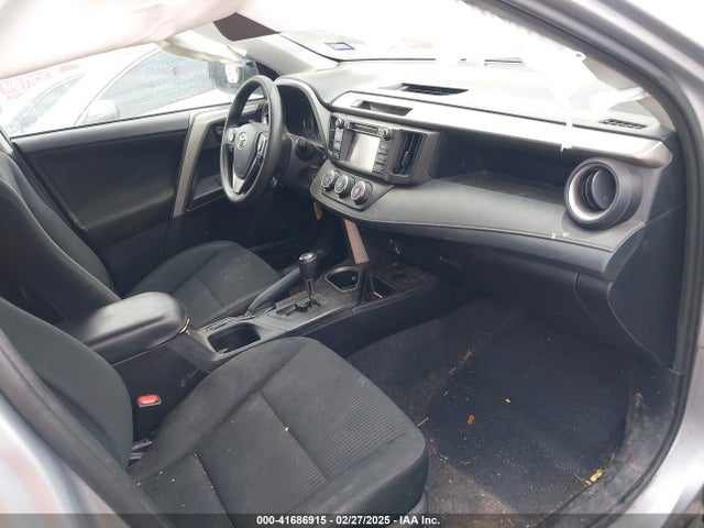 2T3ZFREV4GW306588 Toyota RAV4 LE