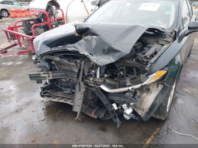 3FA6P0HD7GR401848 Ford FUSION SE