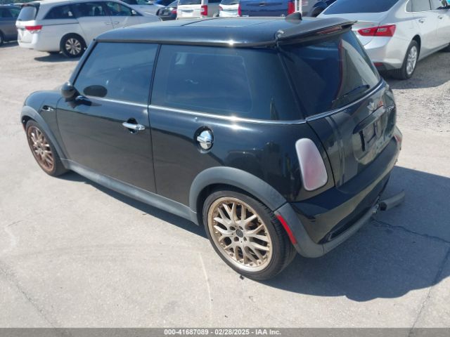 2005 MINI COOPER S WMWRE33425TD90534 Photo 2