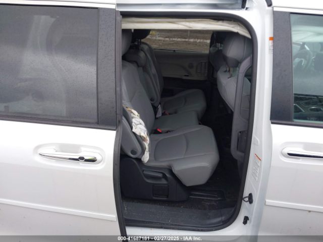 5TDJRKEC7PS157721 Toyota SIENNA XLE