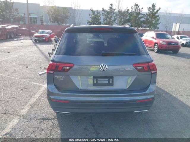 3VV1B7AX4KM023236 Volkswagen Tiguan