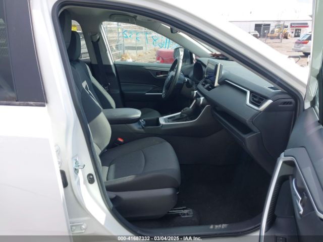 2T3P1RFV9RC447150 Toyota Rav4 Xle