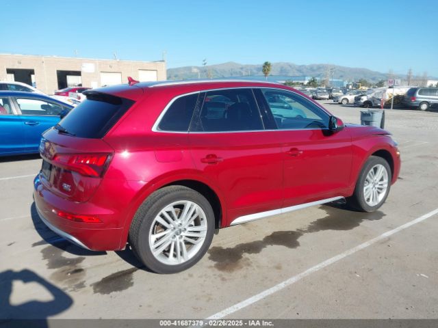 WA1CNBFY7J2133023 Audi Q5 2.0t Premium/2.0t Tech Premium