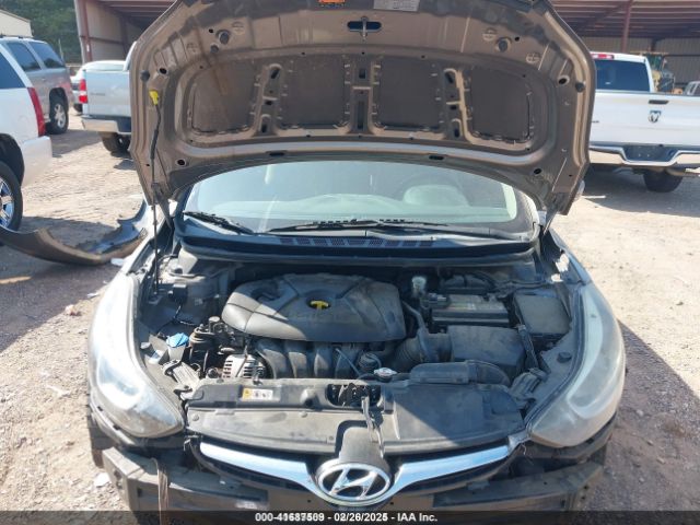 5NPDH4AE9FH590805 Hyundai ELANTRA SE