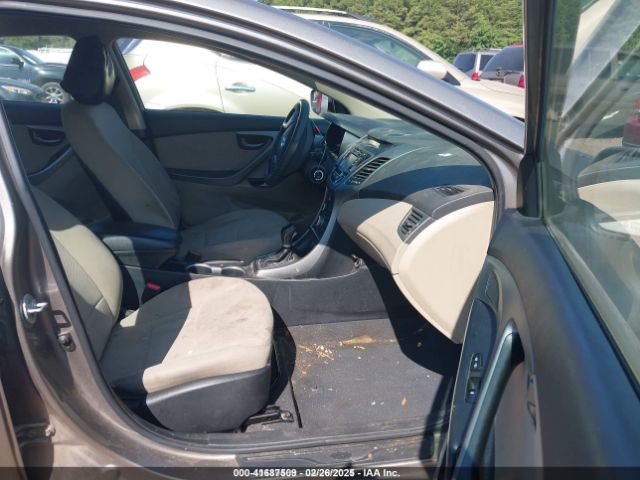 5NPDH4AE9FH590805 Hyundai ELANTRA SE