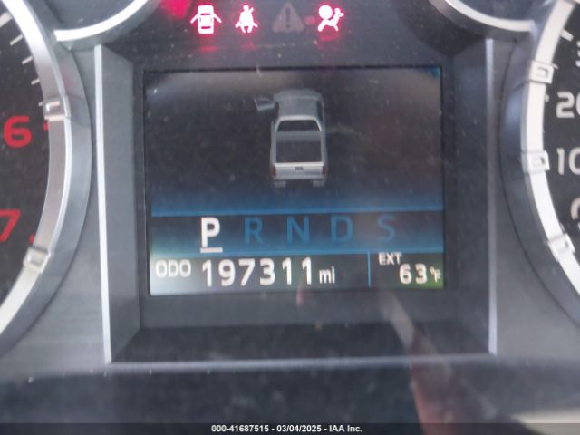 5TFDY5F14FX452864 Toyota Tundra Sr5 5.7l V8