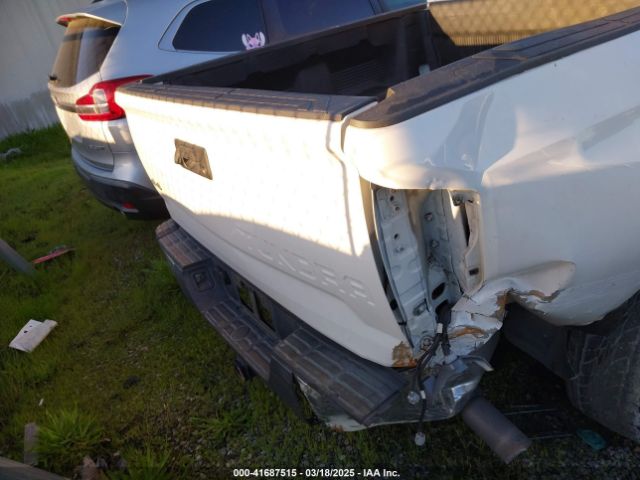 5TFDY5F14FX452864 Toyota Tundra Sr5 5.7l V8