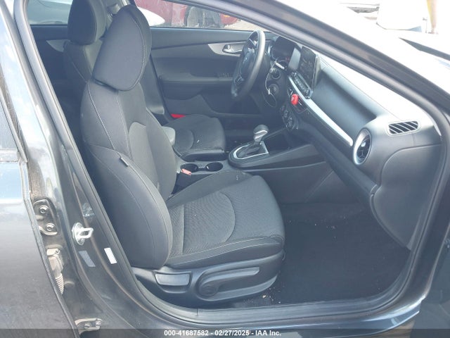 3KPF24AD8RE765961 KIA Forte Lxs