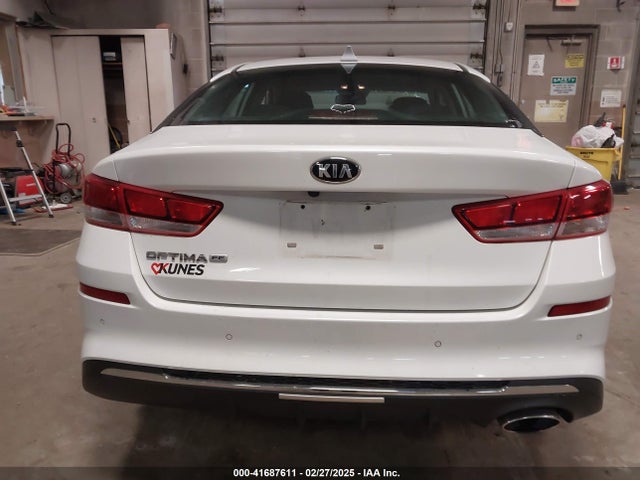 5XXGT4L39KG325749 KIA Optima Lx