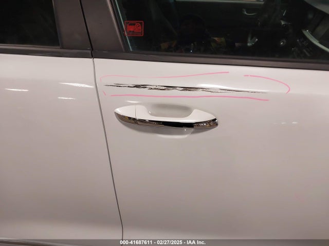 5XXGT4L39KG325749 KIA Optima Lx