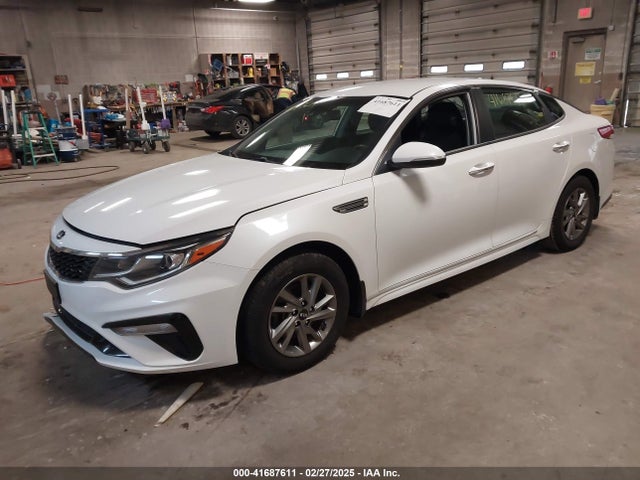 5XXGT4L39KG325749 KIA Optima Lx