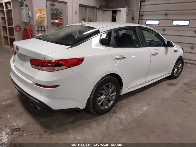 5XXGT4L39KG325749 KIA Optima Lx