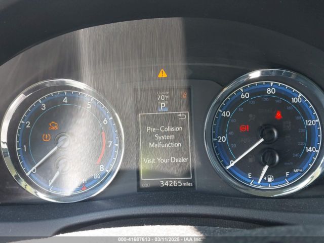 2T1BURHE6JC027809 Toyota COROLLA SE