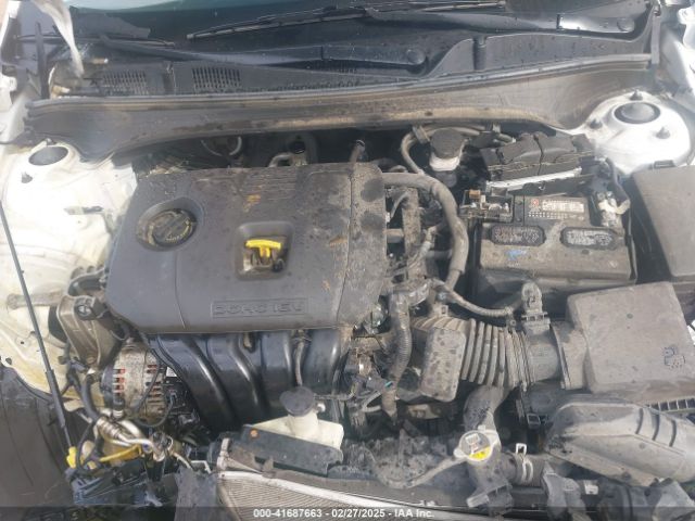 3KPF24AD8ME309676 KIA Forte Lxs