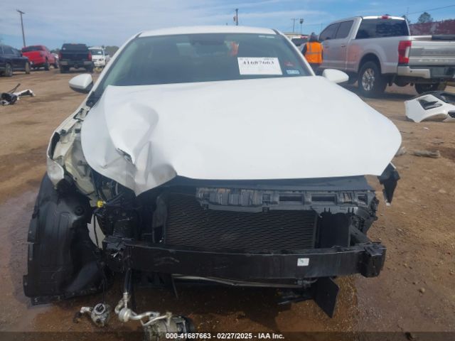 3KPF24AD8ME309676 KIA Forte Lxs