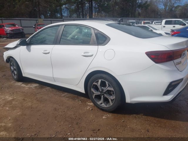 3KPF24AD8ME309676 KIA Forte Lxs