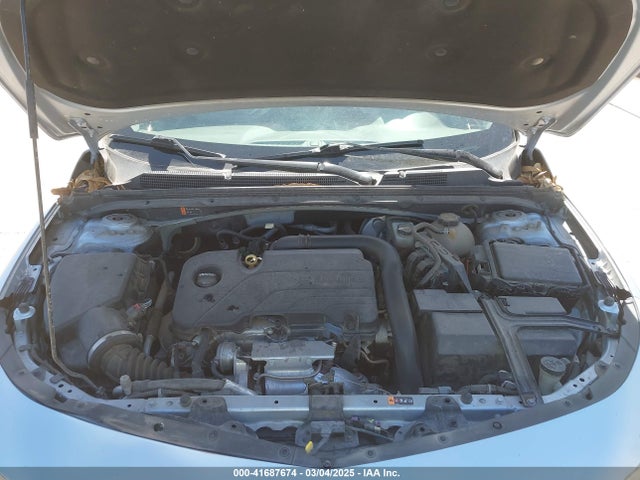 1G1ZD5ST3JF187113 Chevrolet MALIBU LT