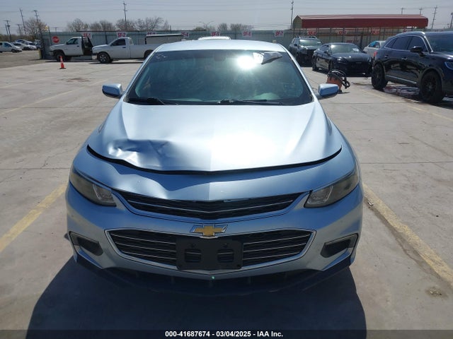 1G1ZD5ST3JF187113 Chevrolet MALIBU LT