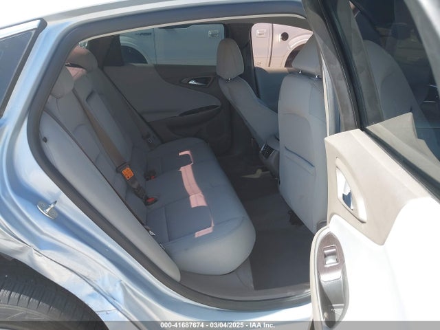 1G1ZD5ST3JF187113 Chevrolet MALIBU LT