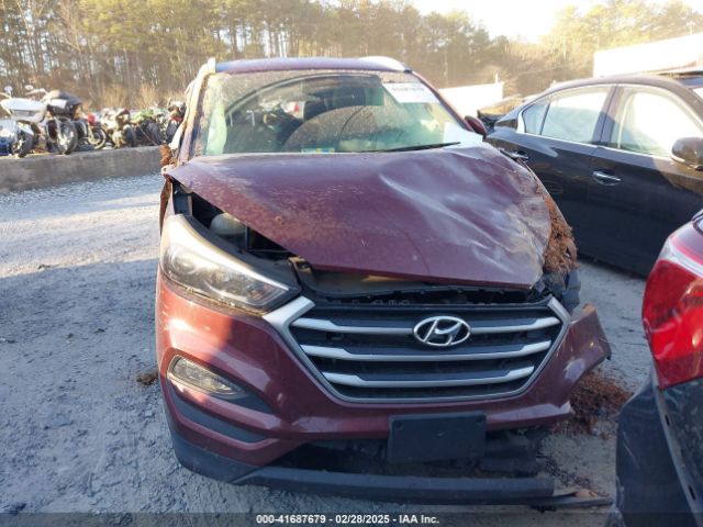 KM8J3CA4XHU500746 Hyundai TUCSON SE