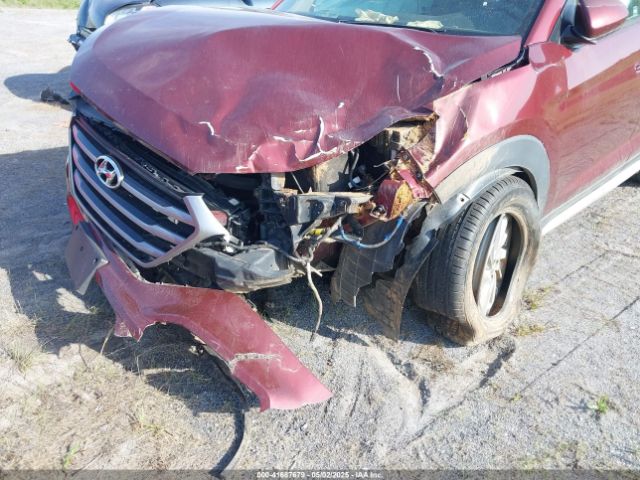 KM8J3CA4XHU500746 Hyundai TUCSON SE