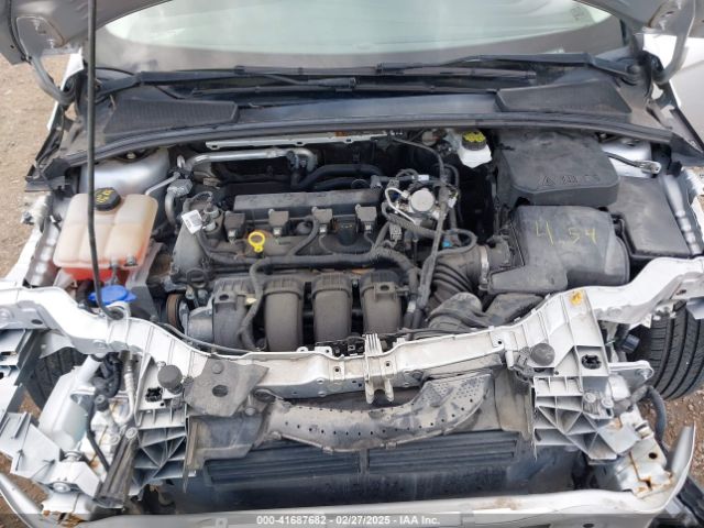 1FADP3F2XJL246535 Ford FOCUS SE