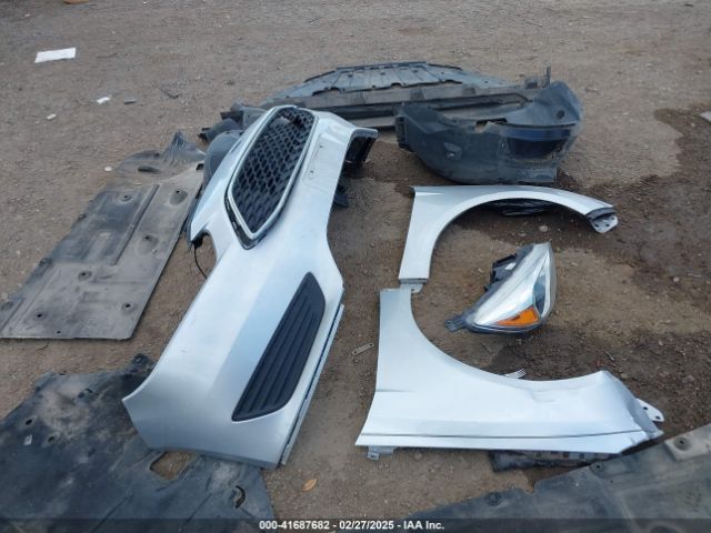 1FADP3F2XJL246535 Ford FOCUS SE