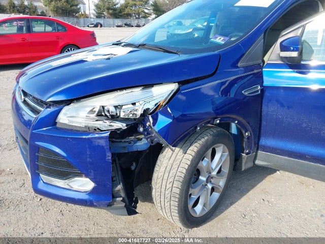 1FMCU9JX2FUA35895 Ford Escape Titanium