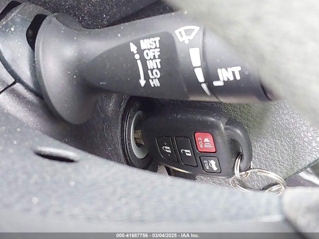 5YFBURHE8KP913955 Toyota COROLLA LE