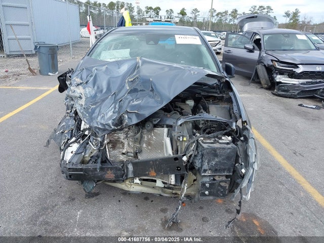 5YFBURHE8KP913955 Toyota COROLLA LE