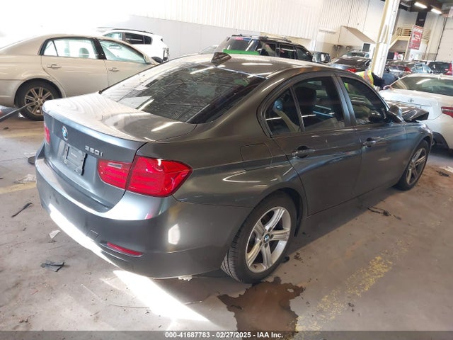 BMW 320i 2014 WBA3B1G53ENS77974 Image 4