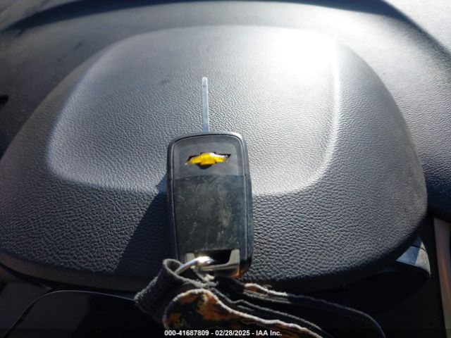 3GNCJKSB4HL279527 Chevrolet TRAX LS