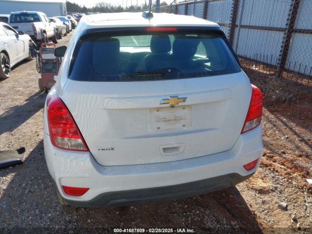 3GNCJKSB4HL279527 Chevrolet TRAX LS