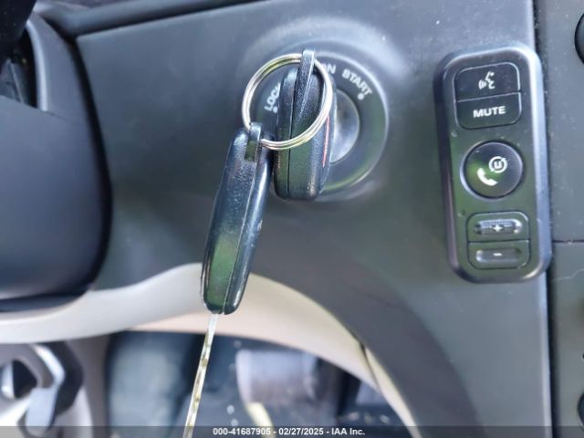 2004 CHRYSLER PACIFICA 2C8GM68424R526069 Photo 10