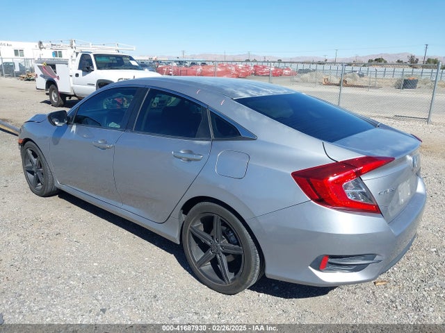 Honda Civic Lx 2018 2HGFC2F53JH517386 Image 3