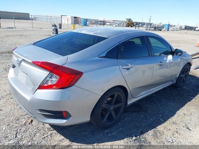 Honda Civic Lx 2018 2HGFC2F53JH517386 Image 4