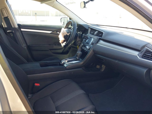 Honda Civic Lx 2018 2HGFC2F53JH517386 Image 5