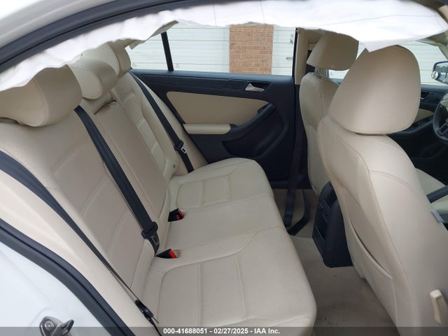3VWD17AJ5EM417422 Volkswagen Jetta 1.8t Se