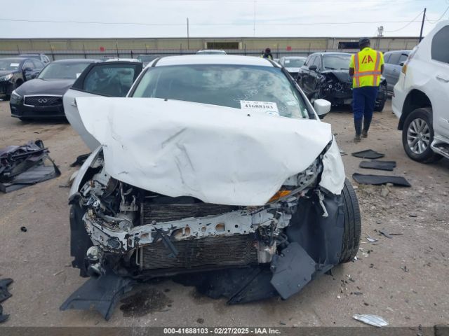 1FADP3K22EL253684 Ford FOCUS SE