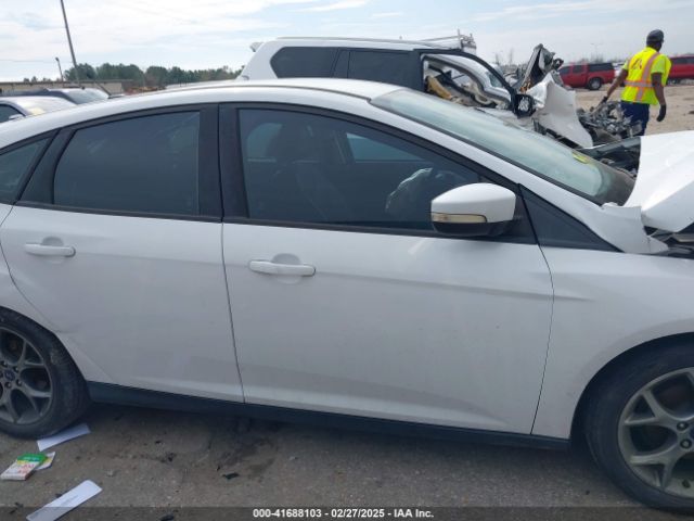 1FADP3K22EL253684 Ford FOCUS SE