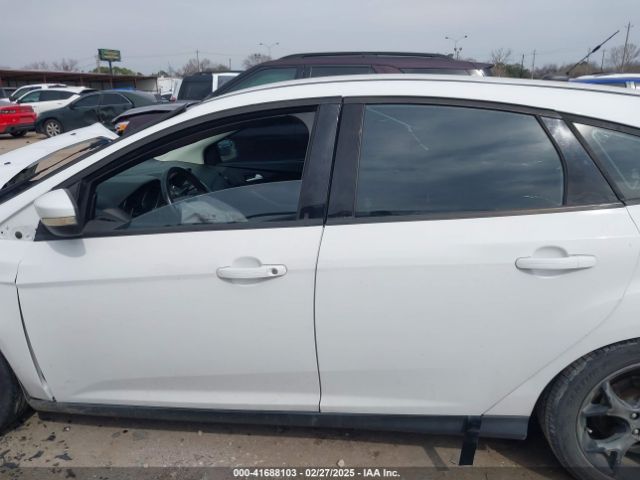 1FADP3K22EL253684 Ford FOCUS SE
