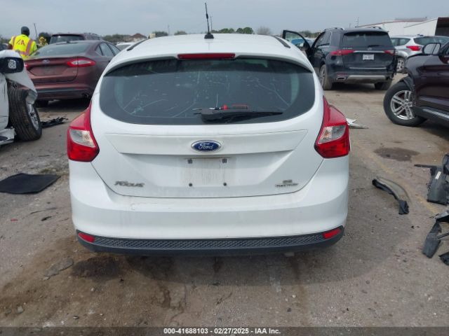 1FADP3K22EL253684 Ford FOCUS SE