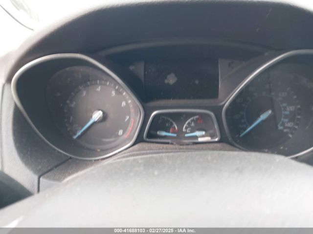 1FADP3K22EL253684 Ford FOCUS SE