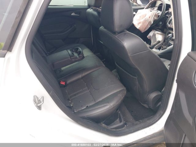 1FADP3K22EL253684 Ford FOCUS SE