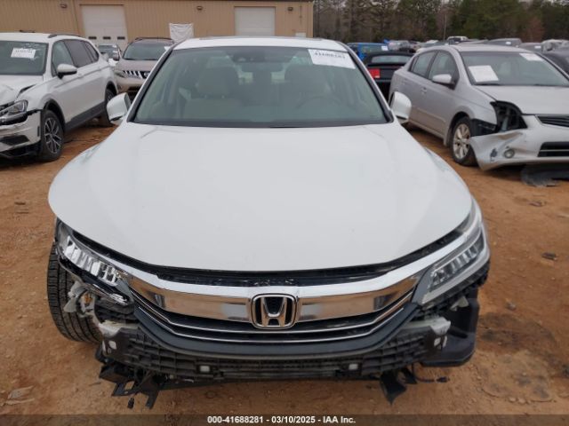 1HGCR3F95GA020180 Honda Accord Touring