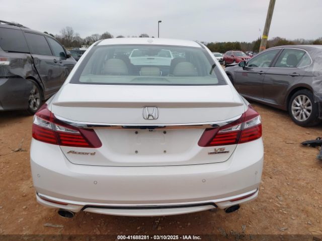 1HGCR3F95GA020180 Honda Accord Touring
