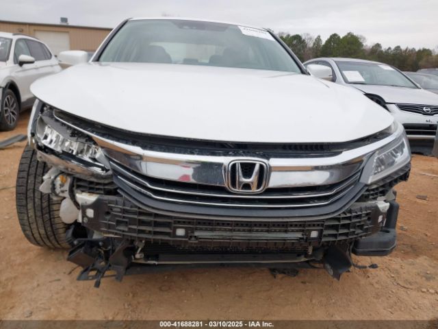 1HGCR3F95GA020180 Honda Accord Touring