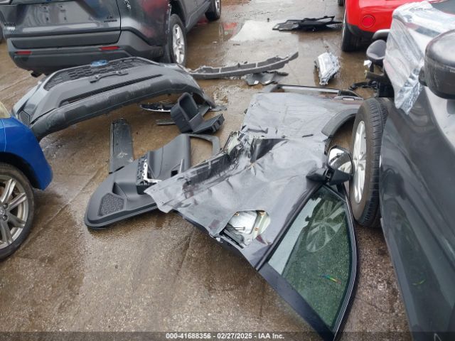 4T3LWRFV0RU153005 Toyota Rav4 Hybrid Le
