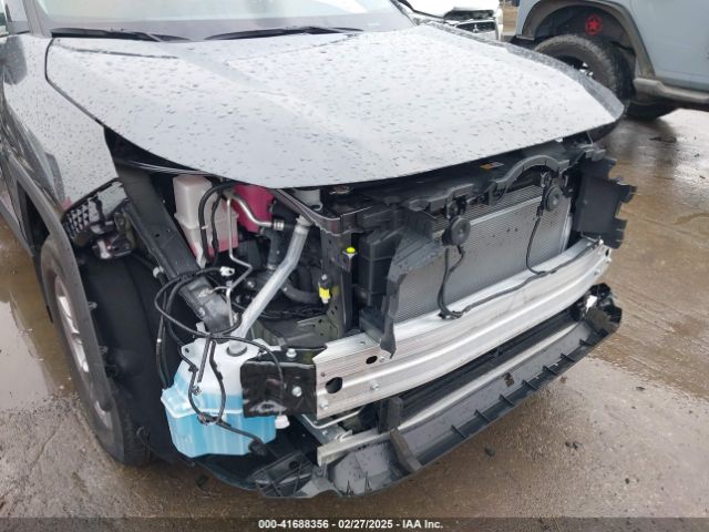 4T3LWRFV0RU153005 Toyota Rav4 Hybrid Le