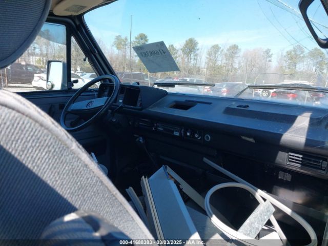 1987 VOLKSWAGEN VANAGON WV2ZB0255HH094594 Photo 4